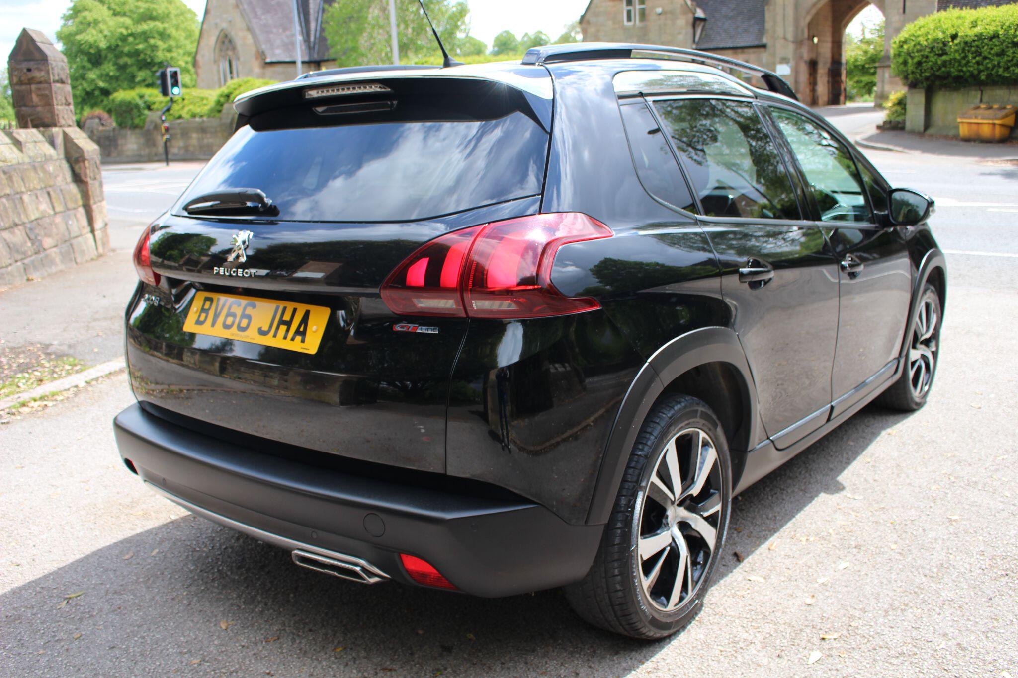 Peugeot 2008 view 3
