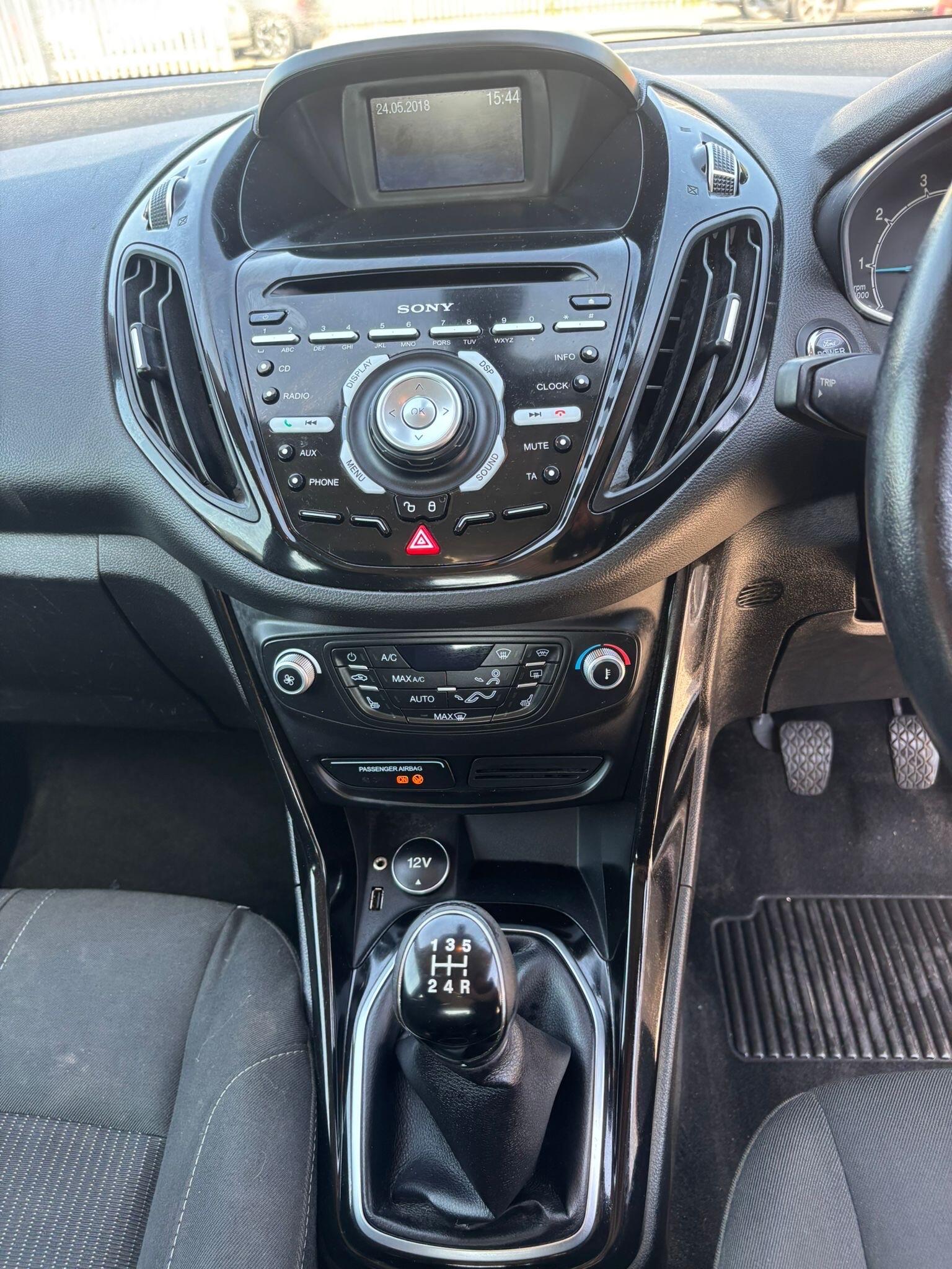 Ford B-Max view 25