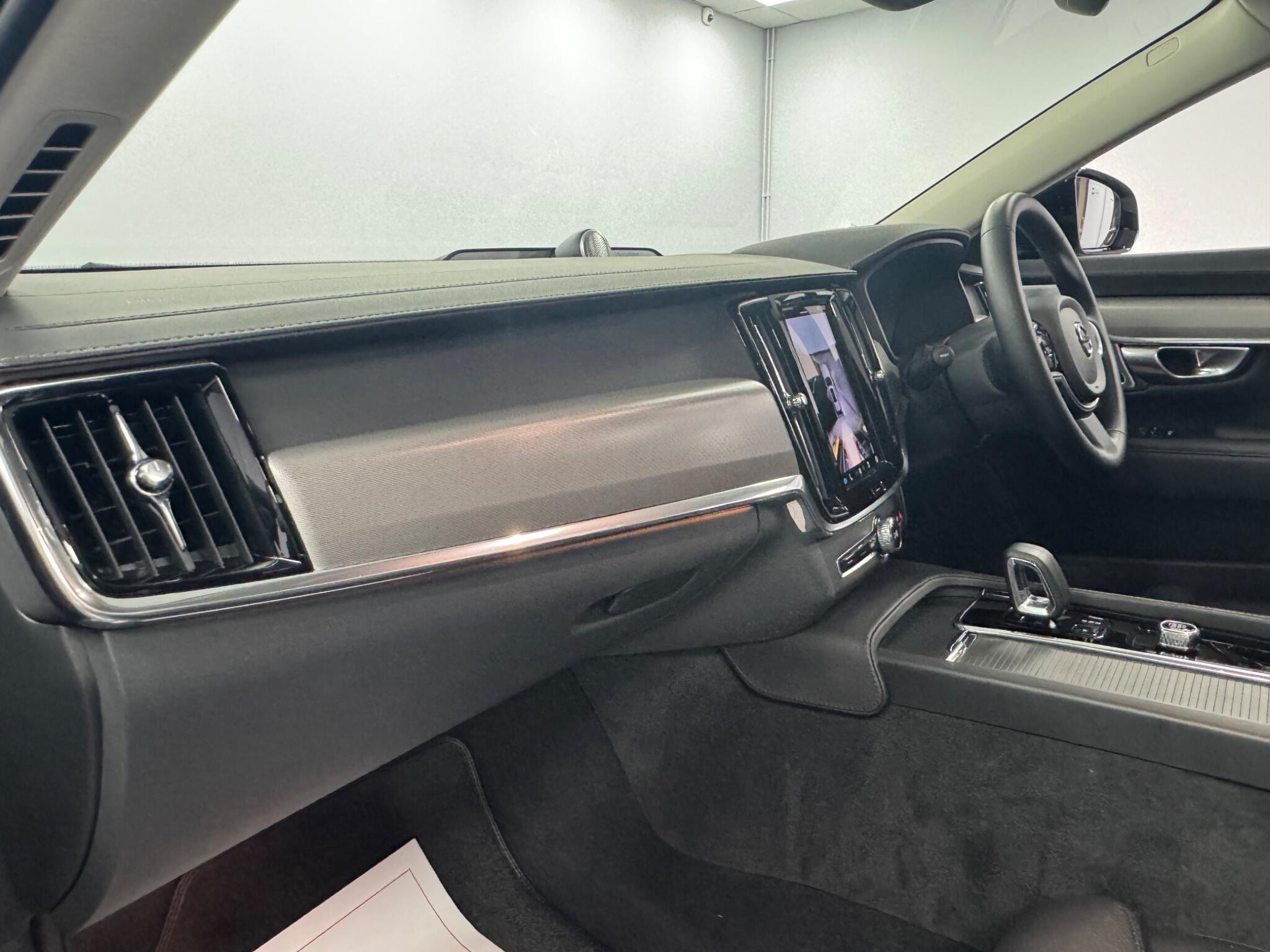 Volvo V90 view 34