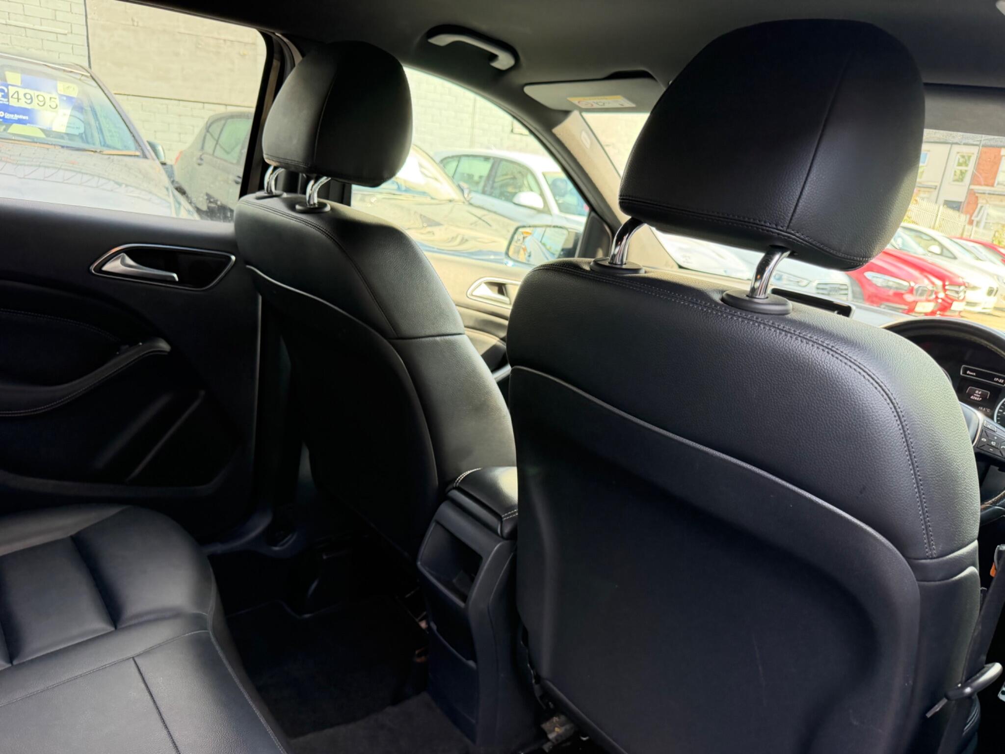 Mercedes-Benz B-Class view 21