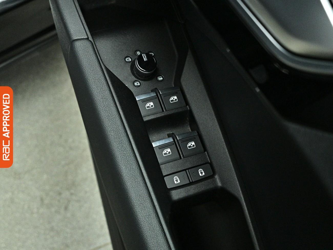 Audi Q4 E-Tron view 27