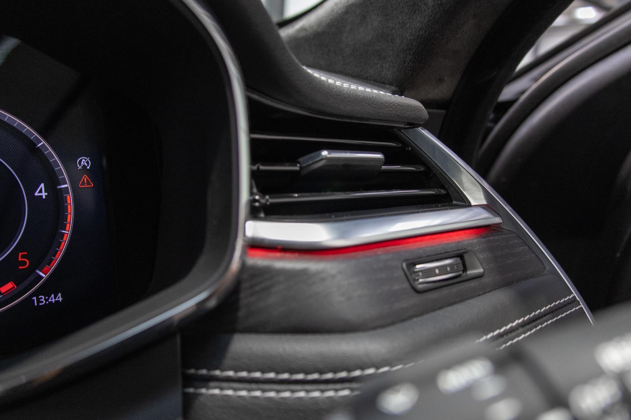 Jaguar F-Pace view 40