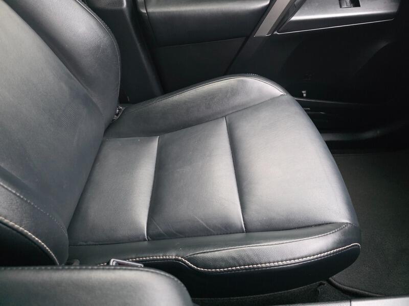 2016 Toyota RAV4 image 27