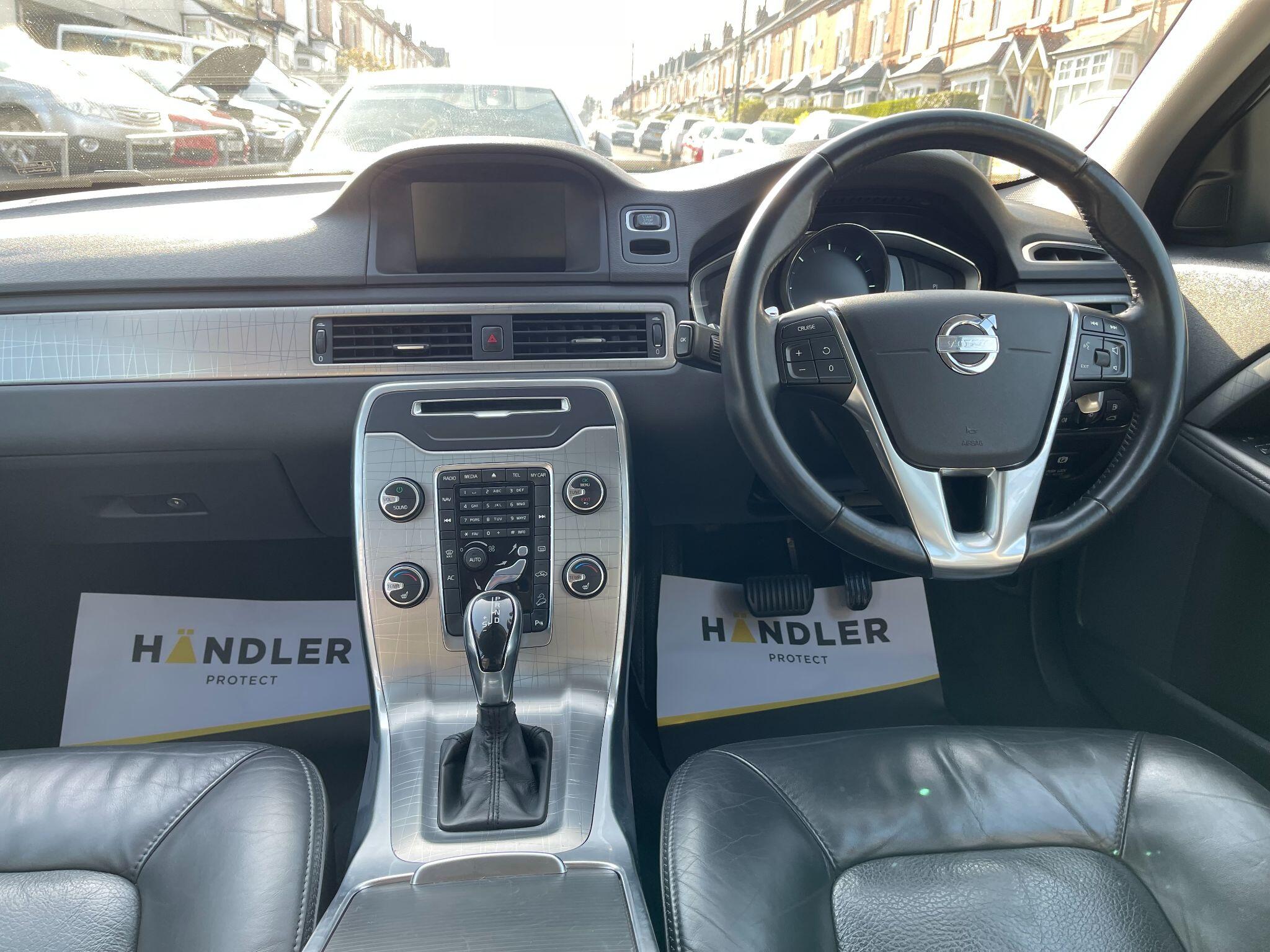 Volvo XC70 view 39