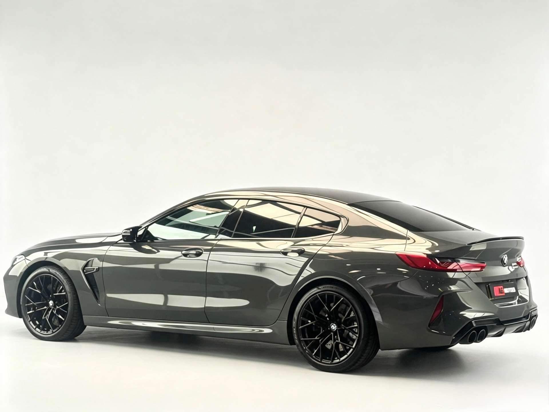 BMW M8 view 9