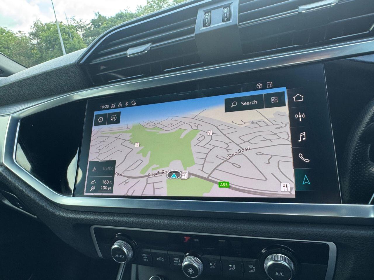 Audi Q3 view 26