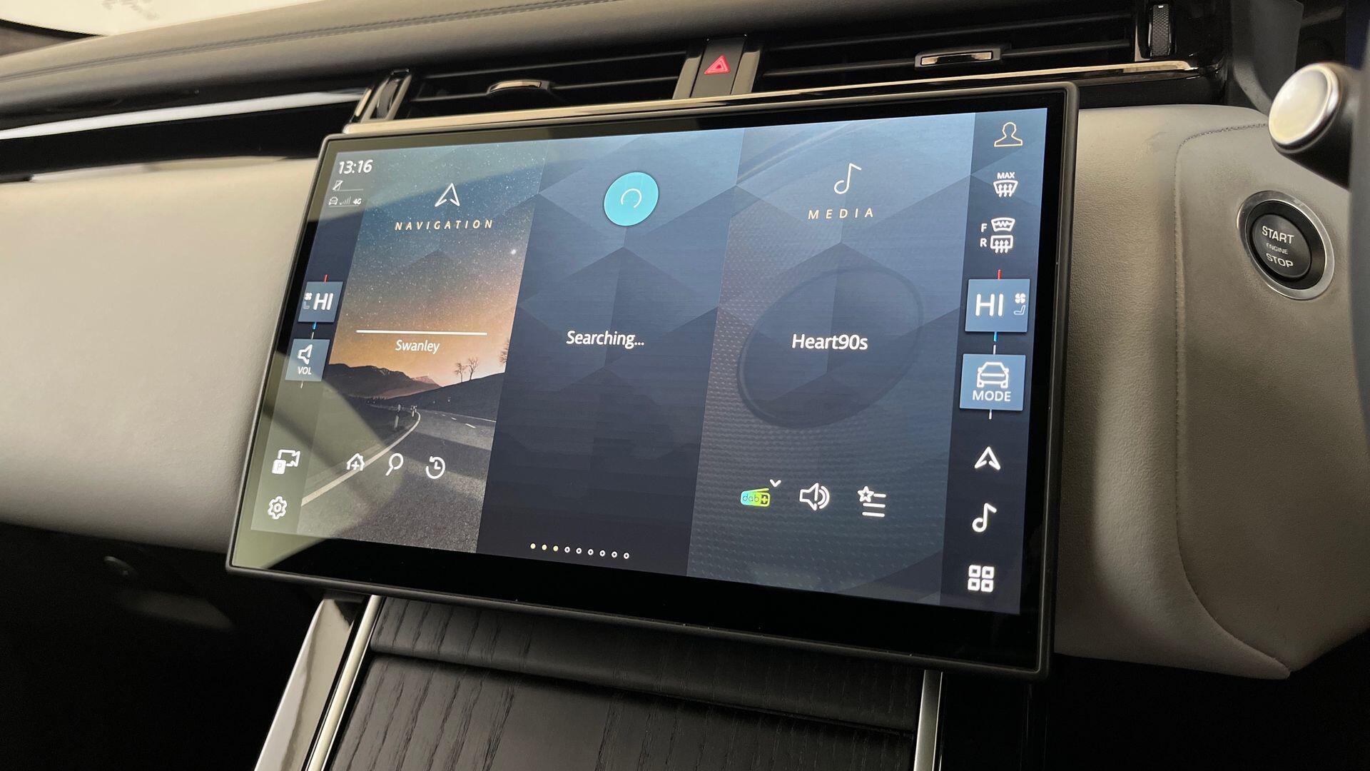 Land Rover Range Rover Velar view 36