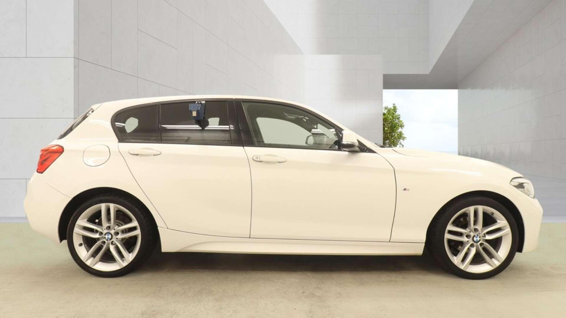 BMW 1 Series view 10