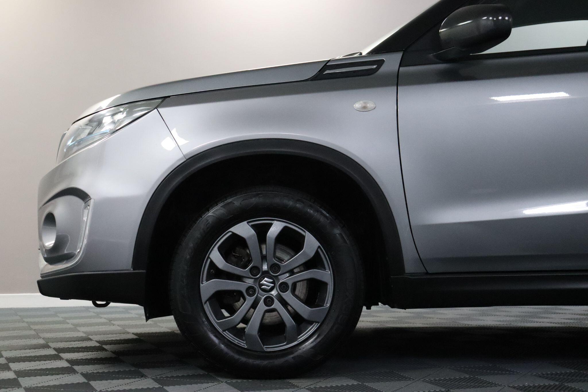 Suzuki Vitara view 30