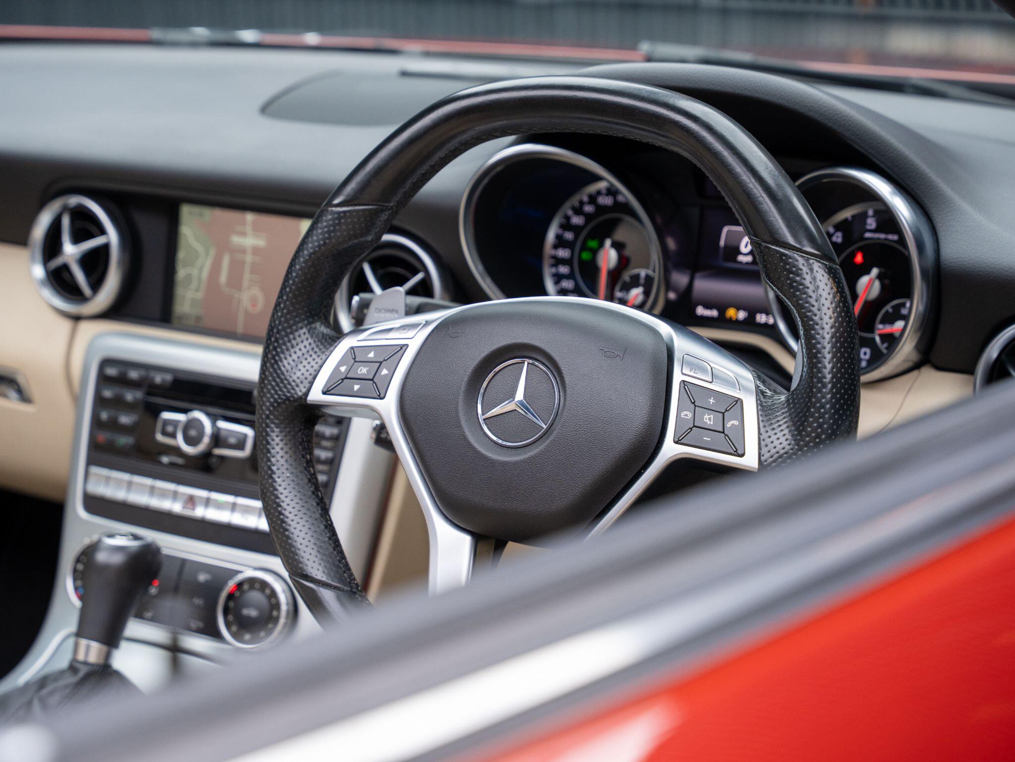 Mercedes-Benz SLK view 39
