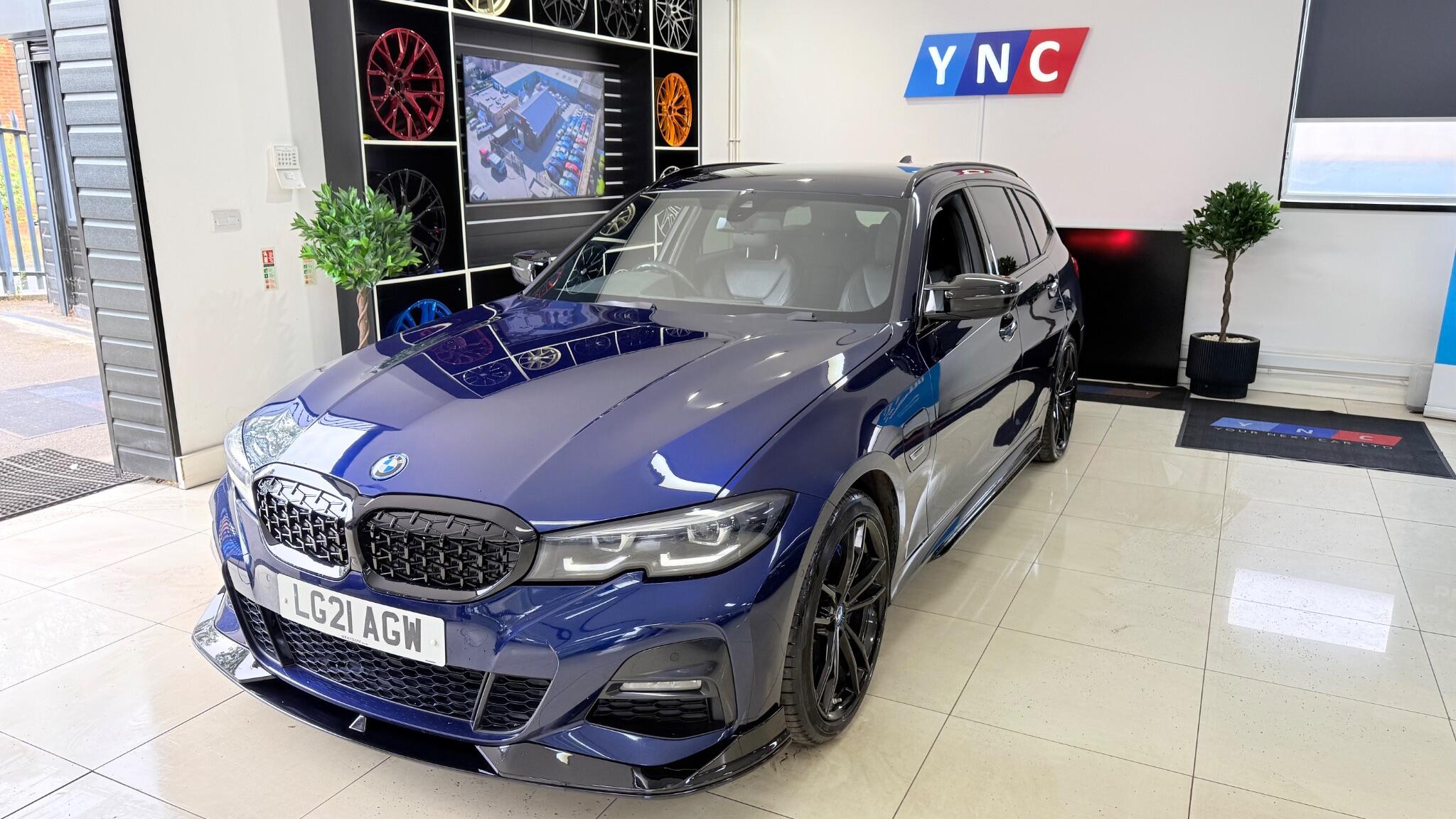 BMW 3 Series view 29