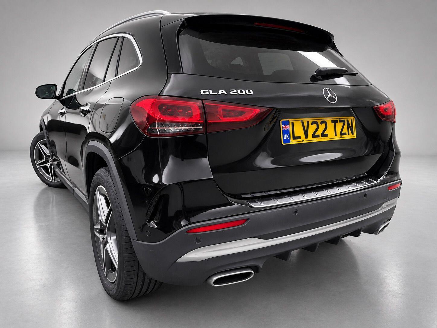 Mercedes-Benz GLA view 10