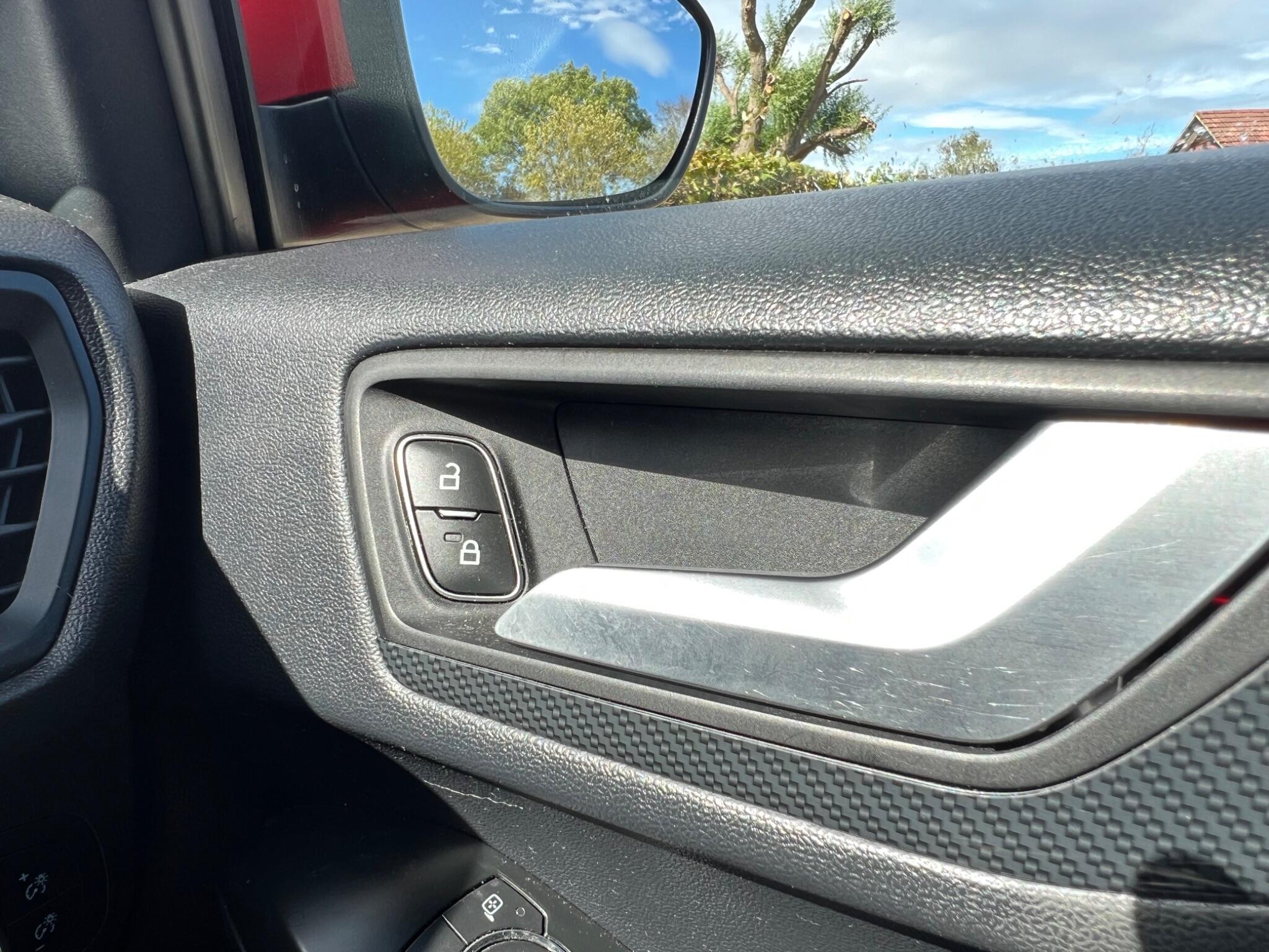 Ford Focus view 40