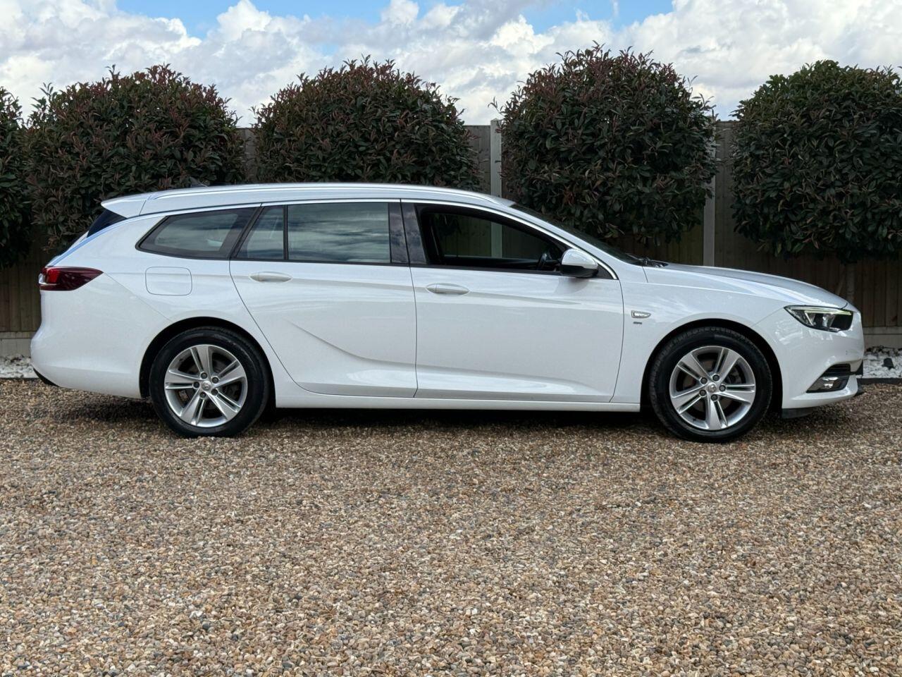 Vauxhall Insignia view 7