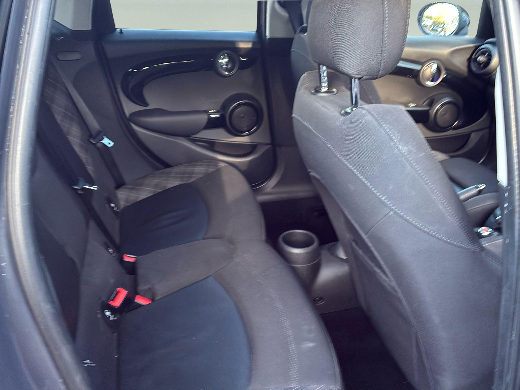 MINI Hatch view 12