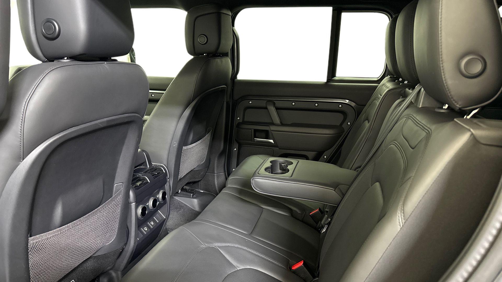 Land Rover Defender view 4