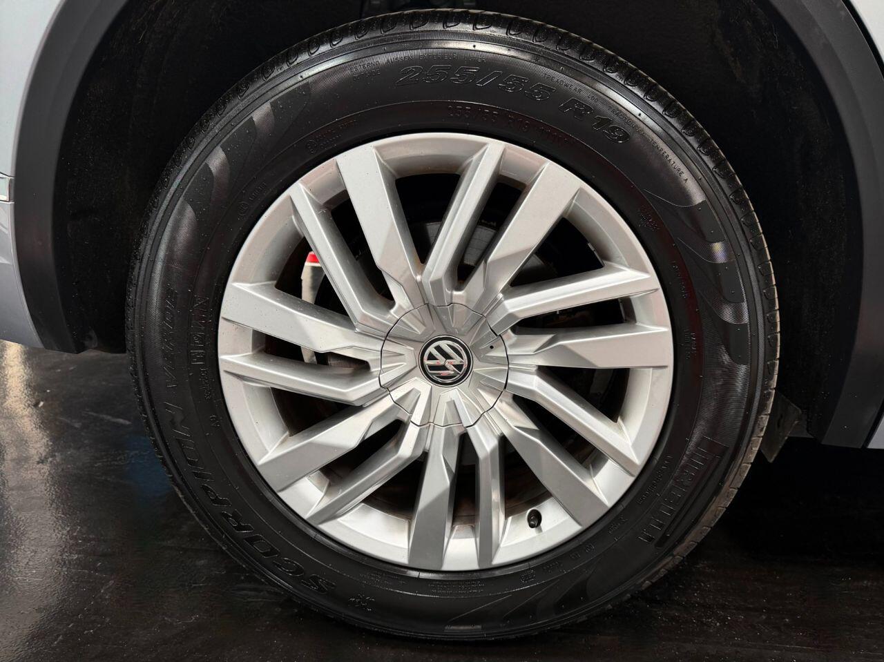 Volkswagen Touareg view 35