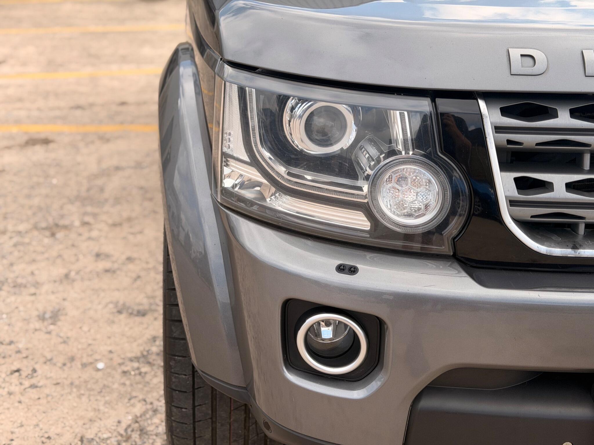 Land Rover Discovery view 40
