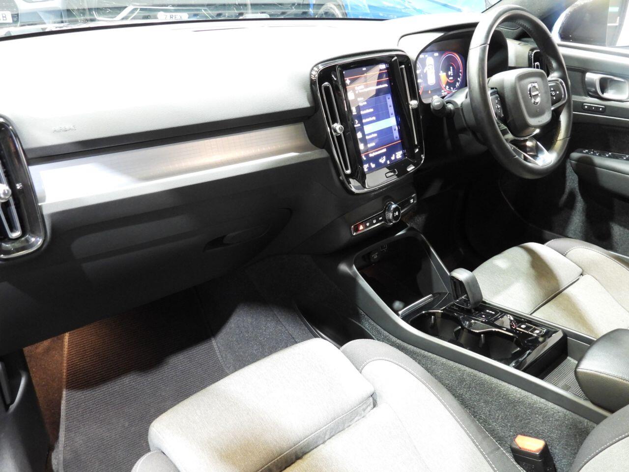Volvo XC40 view 20