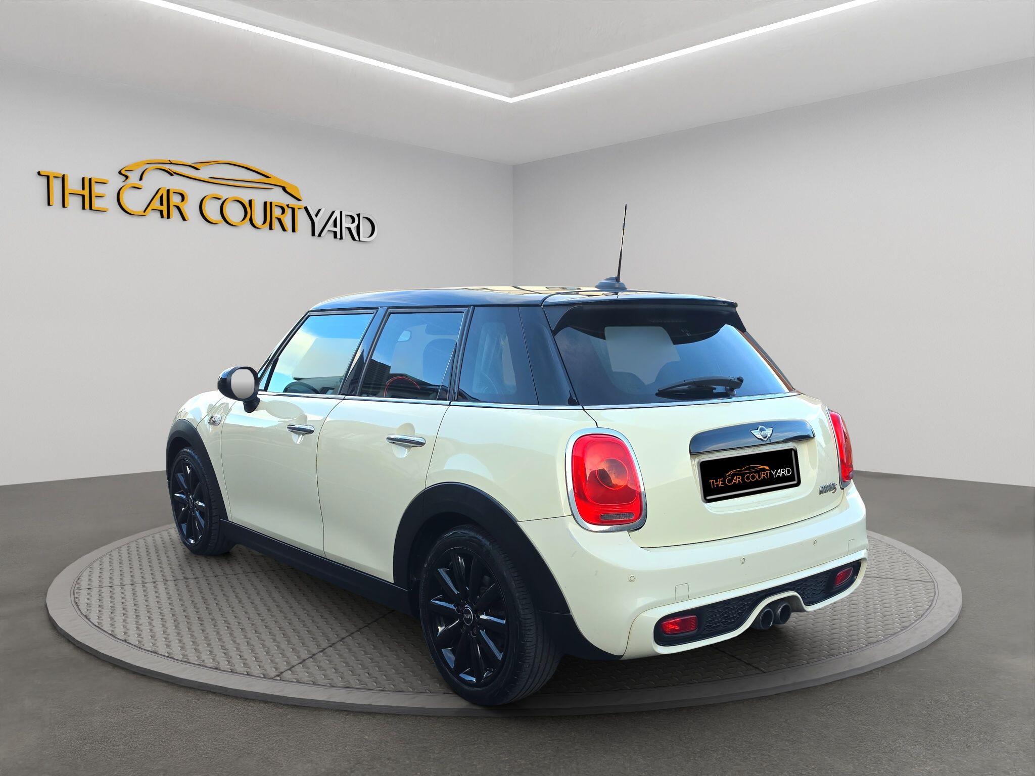 Mini Cooper view 4