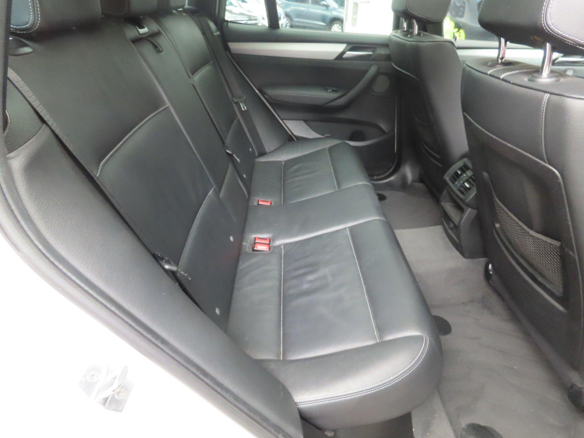 BMW X3 view 4