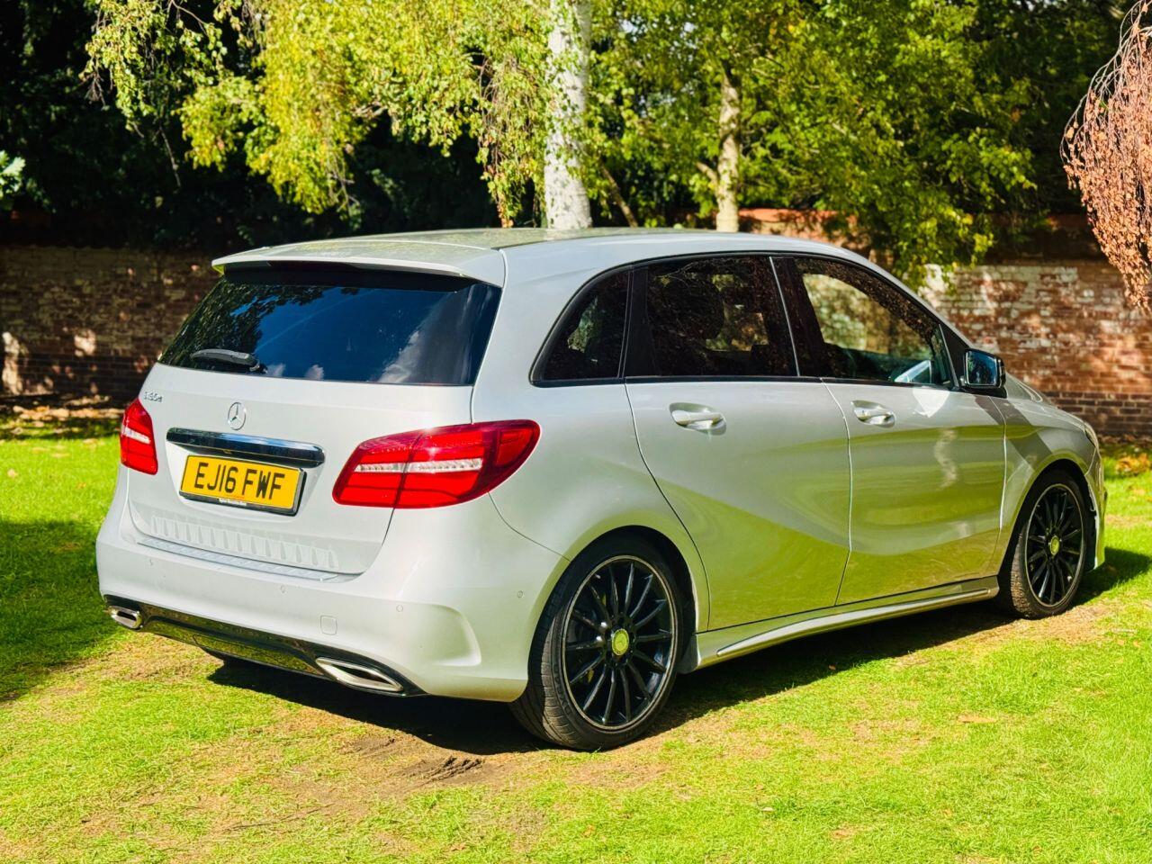 Mercedes-Benz B-Class view 11