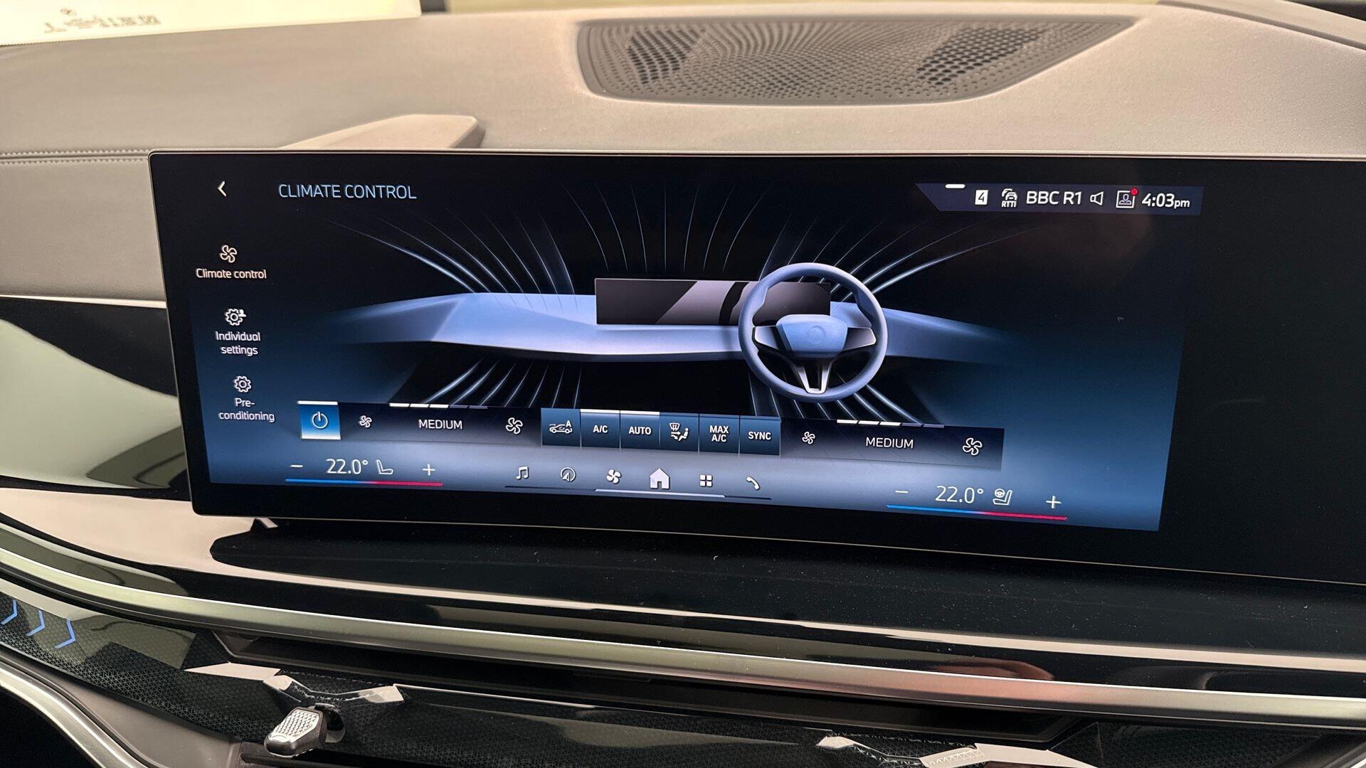 BMW X5 view 28