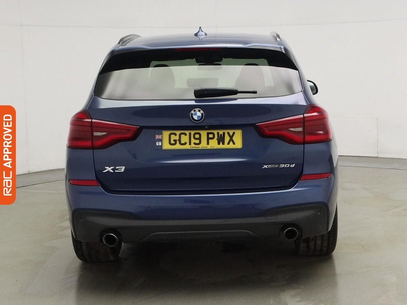 BMW X3 view 8