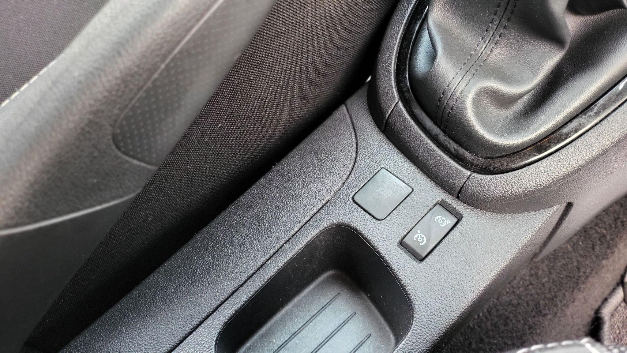 Renault Clio view 11