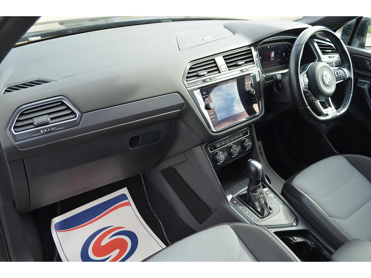 Volkswagen Tiguan Allspace view 21