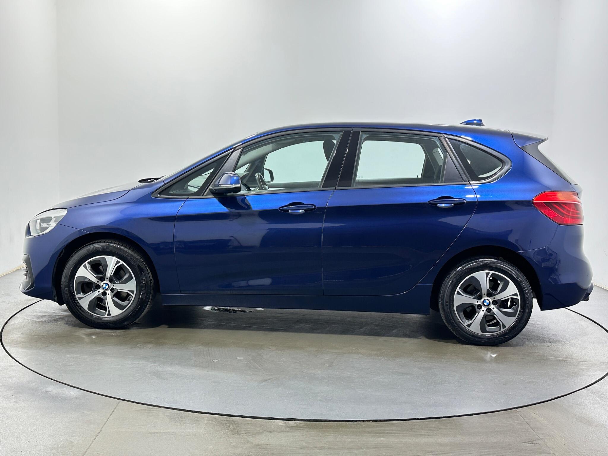 BMW 2 Series view 5