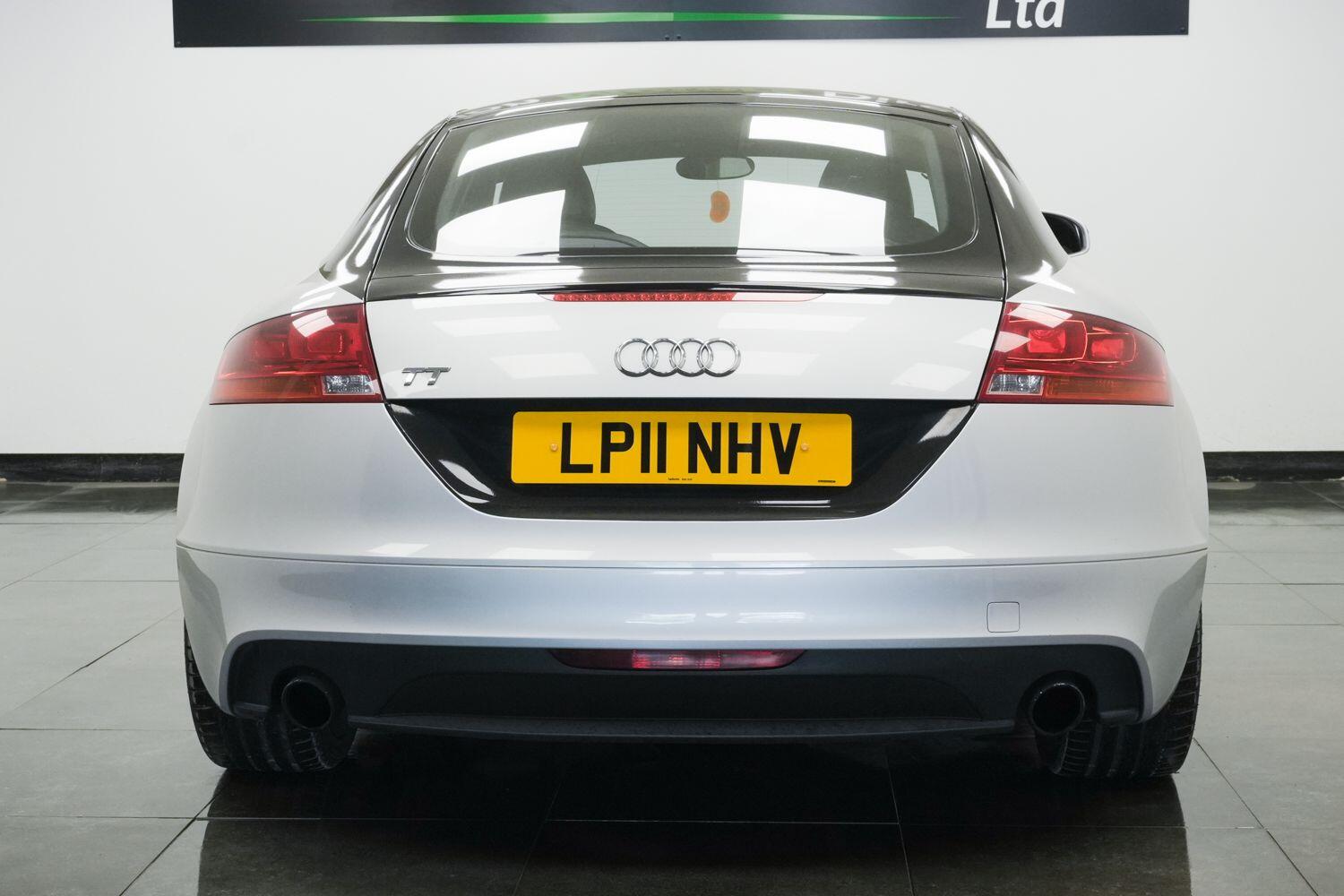 Audi TT view 3