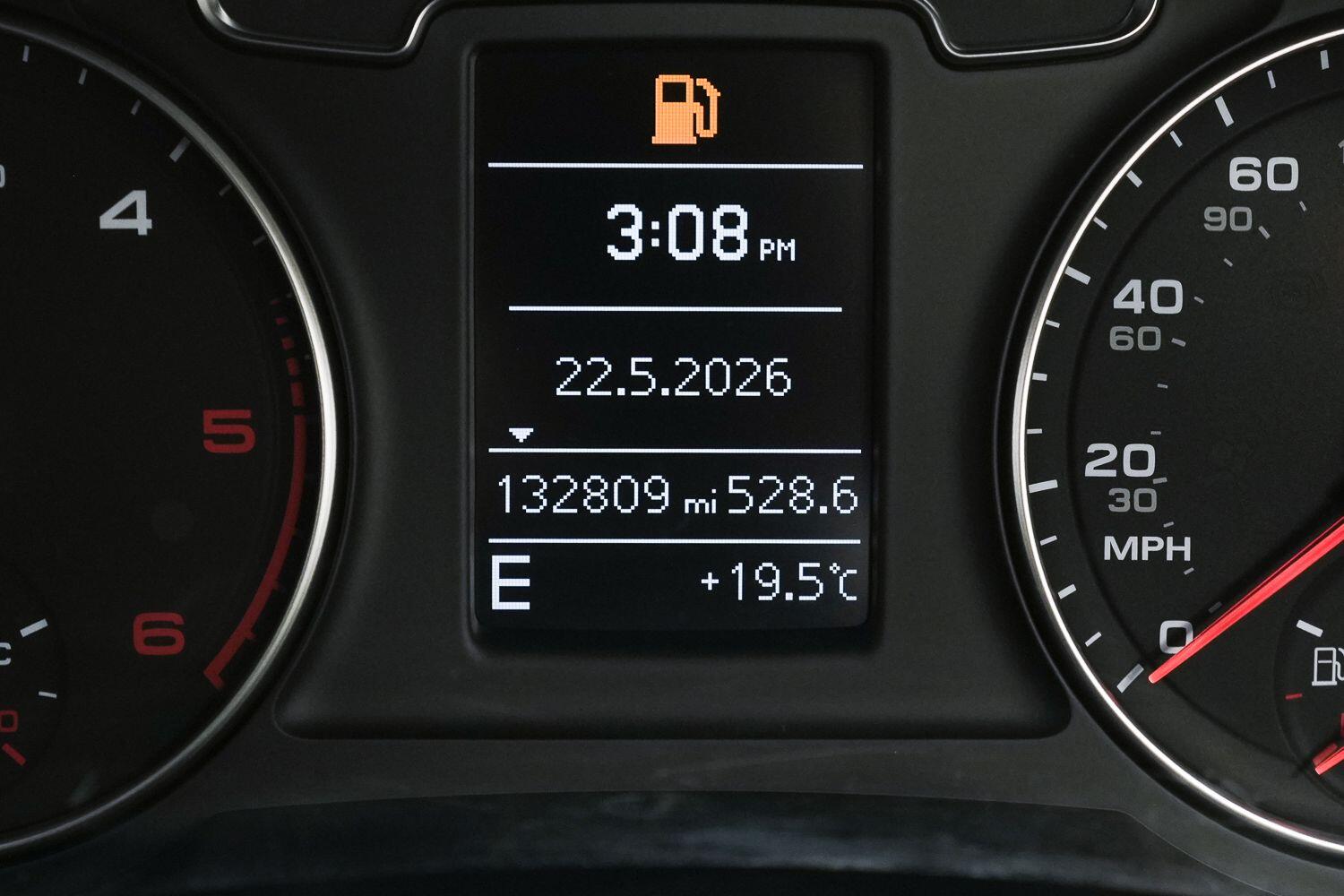 Audi Q3 view 27