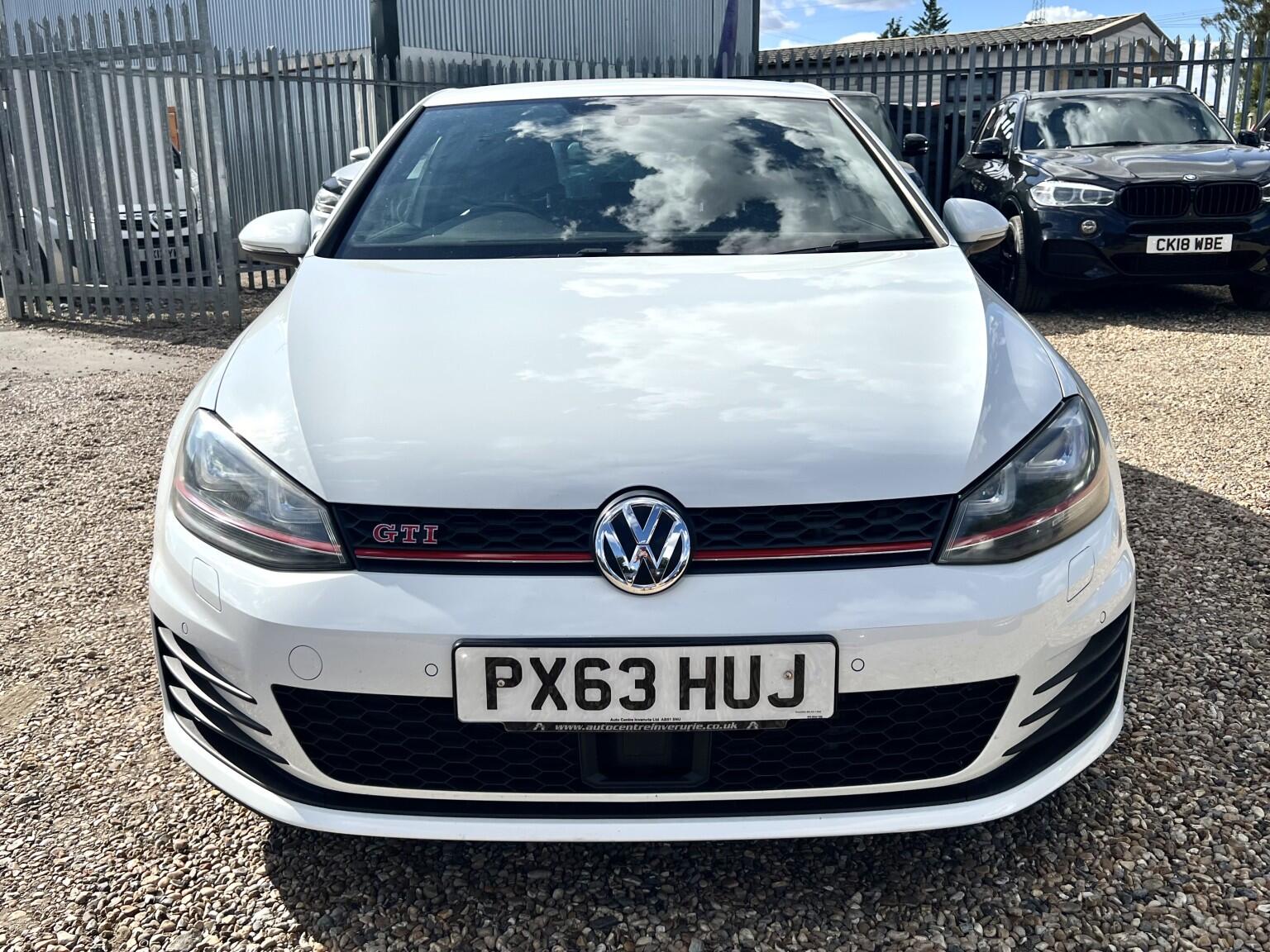 Volkswagen Golf view 11