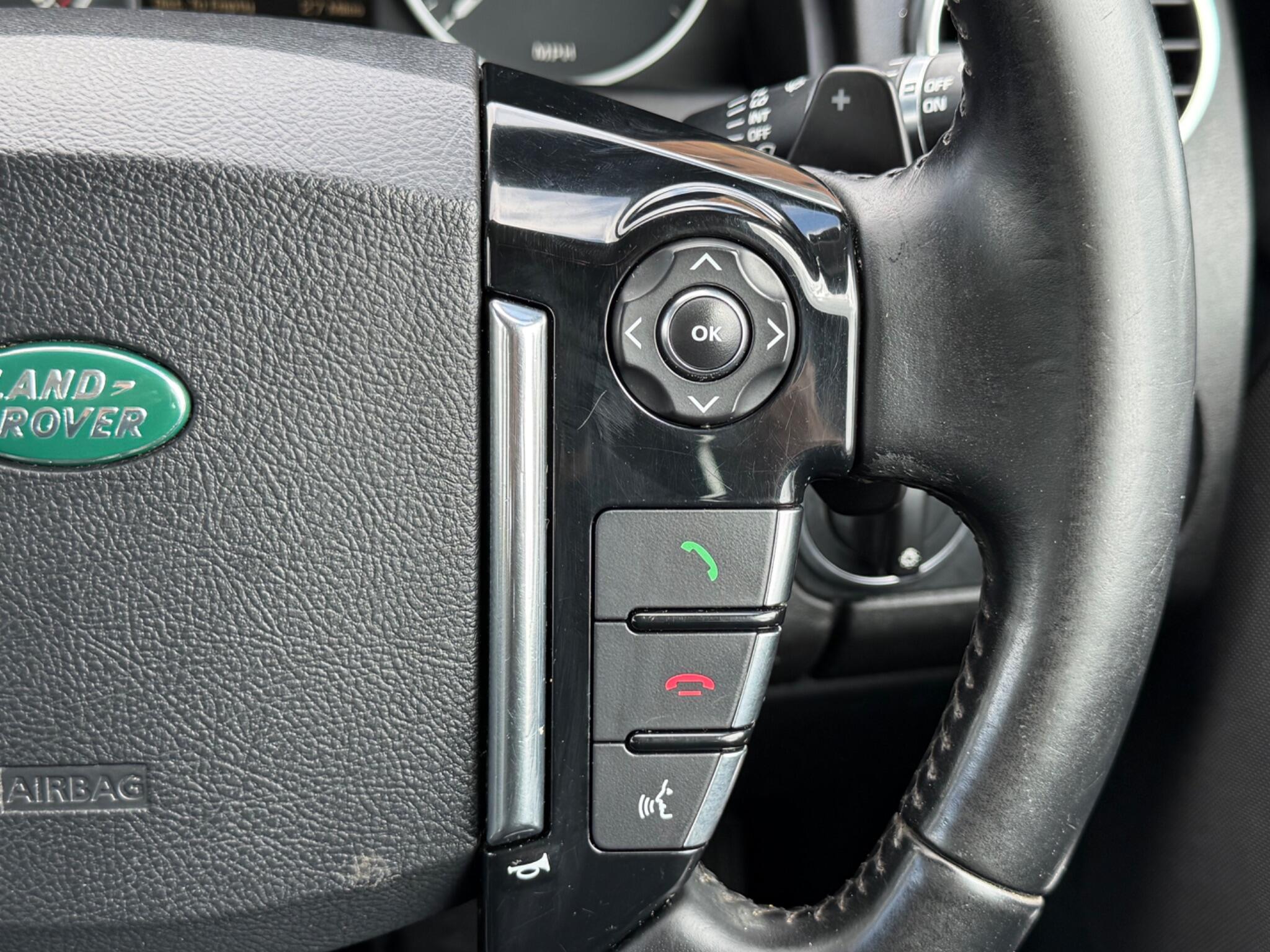 Land Rover Discovery view 24