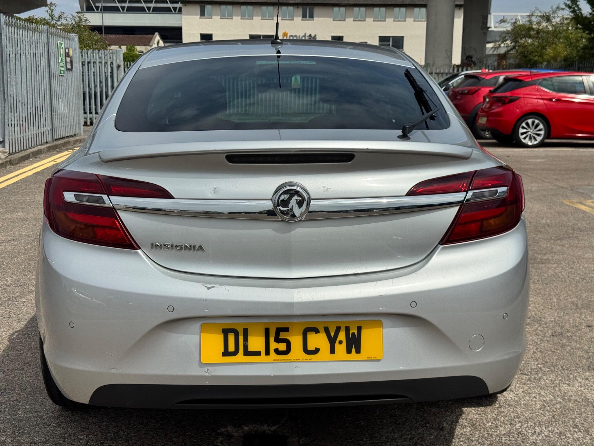 Vauxhall Insignia view 11