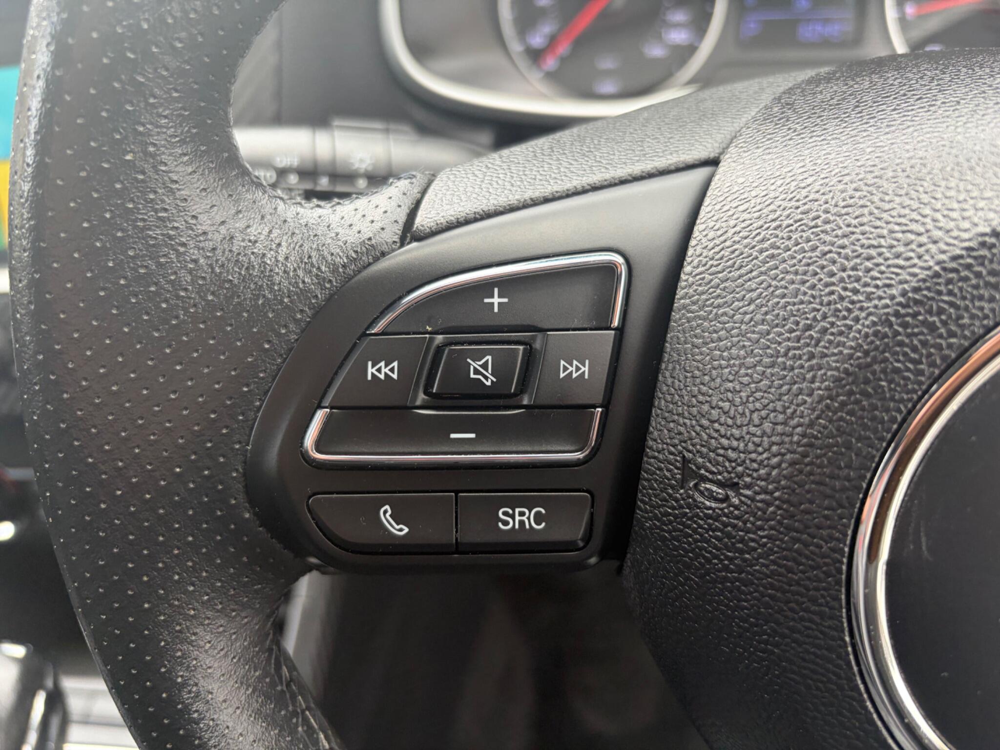 MG ZS view 49