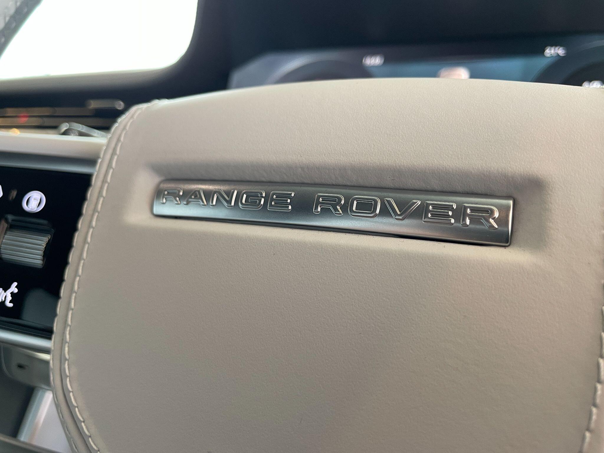 Land Rover Range Rover view 15