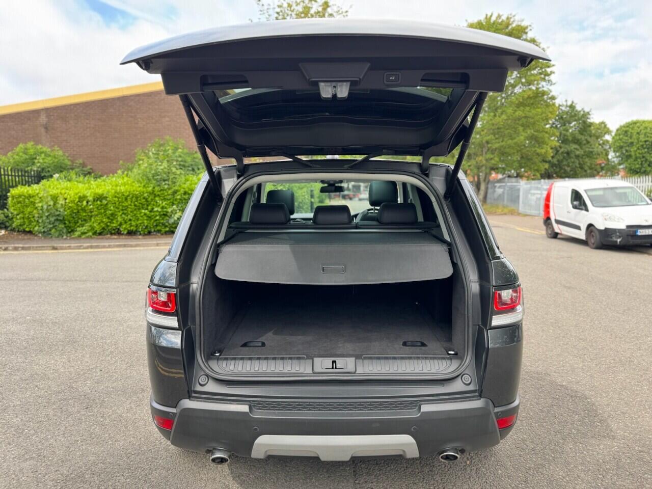 Land Rover Range Rover Sport view 40