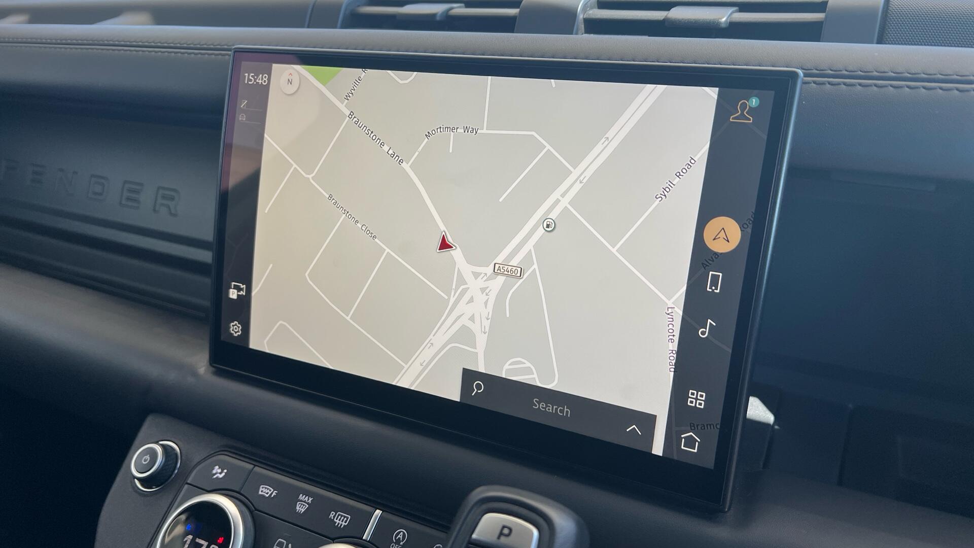 Land Rover Defender view 11