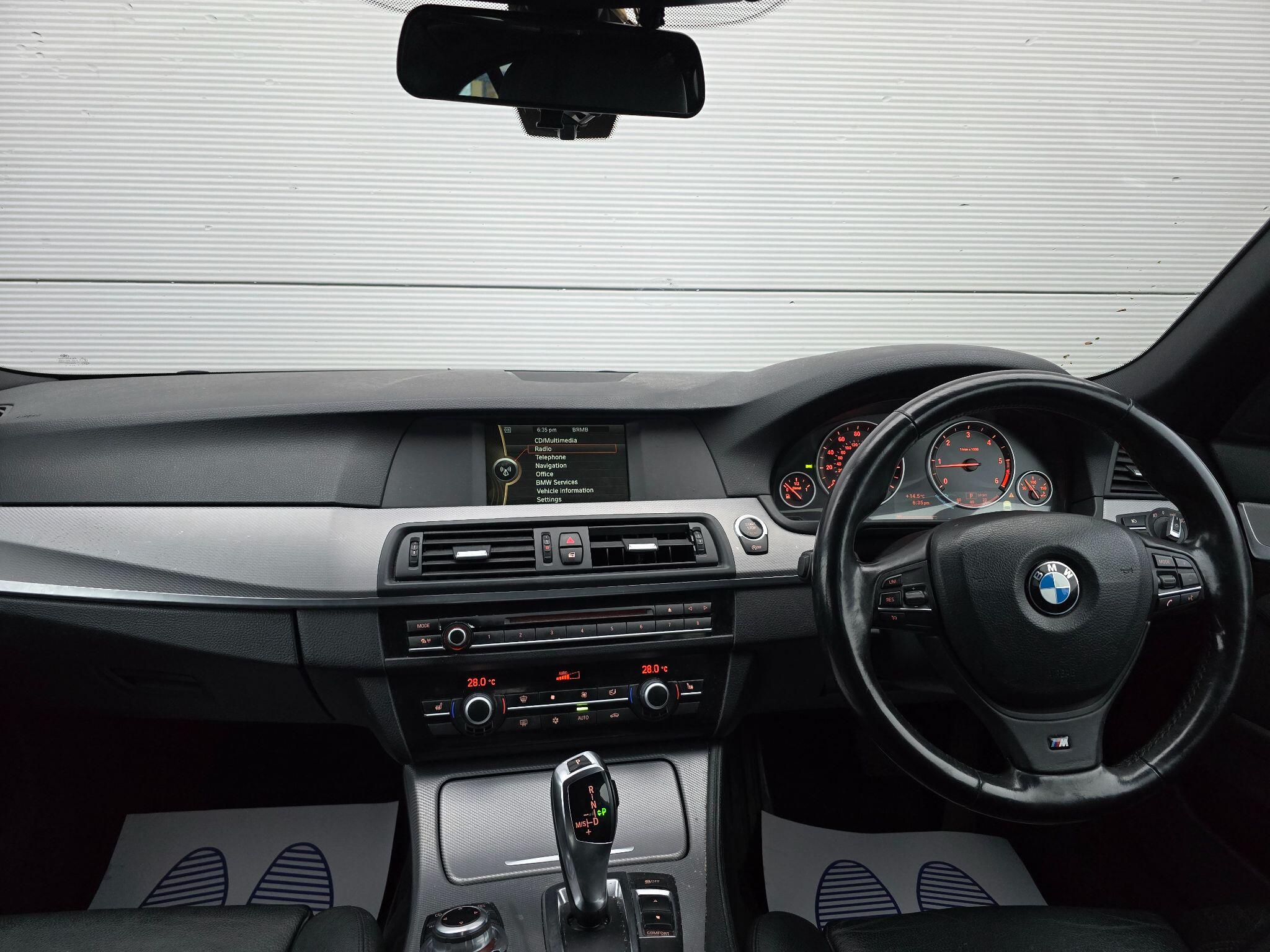 BMW 5 Series view 13