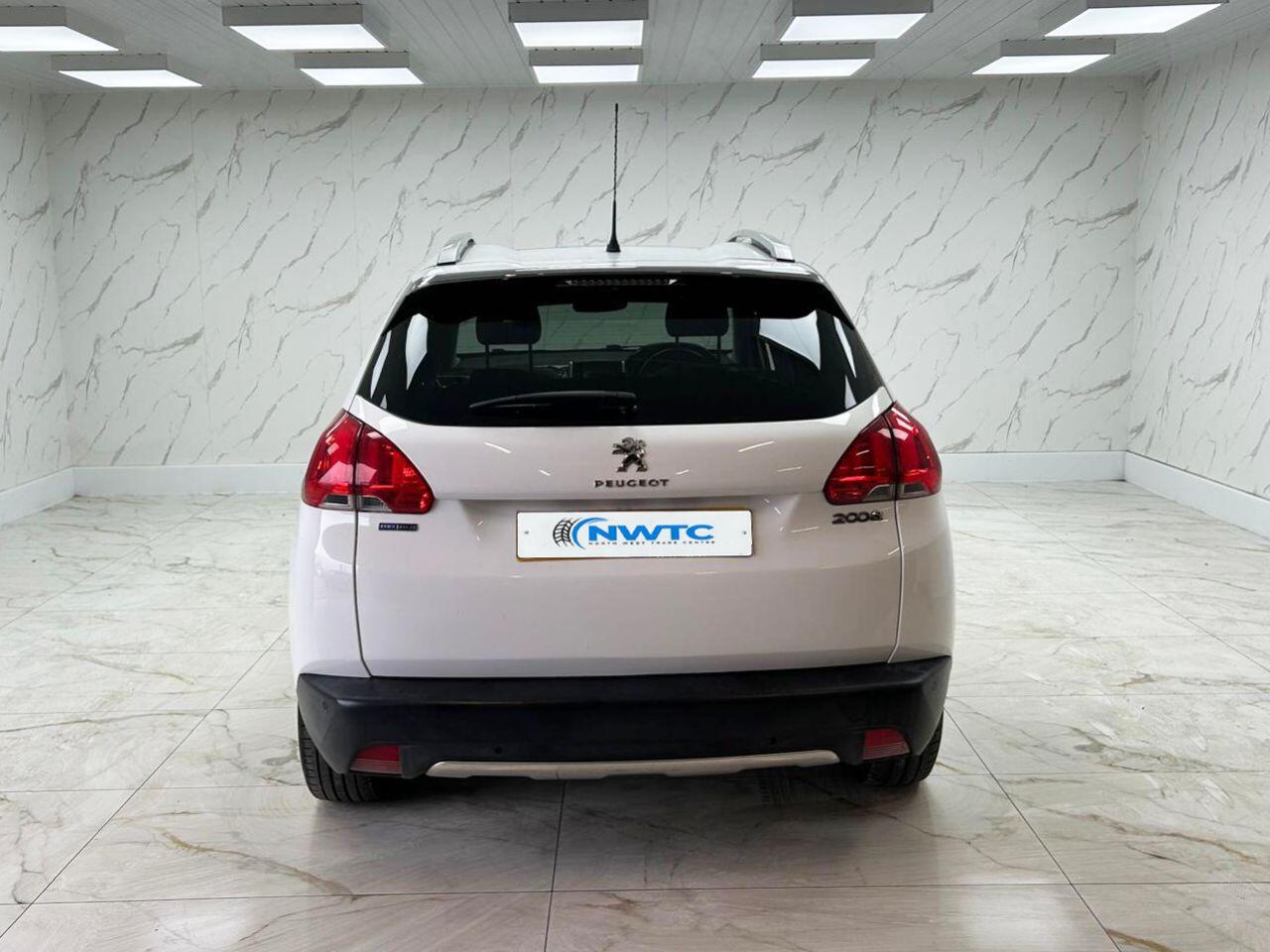Peugeot 2008 view 10