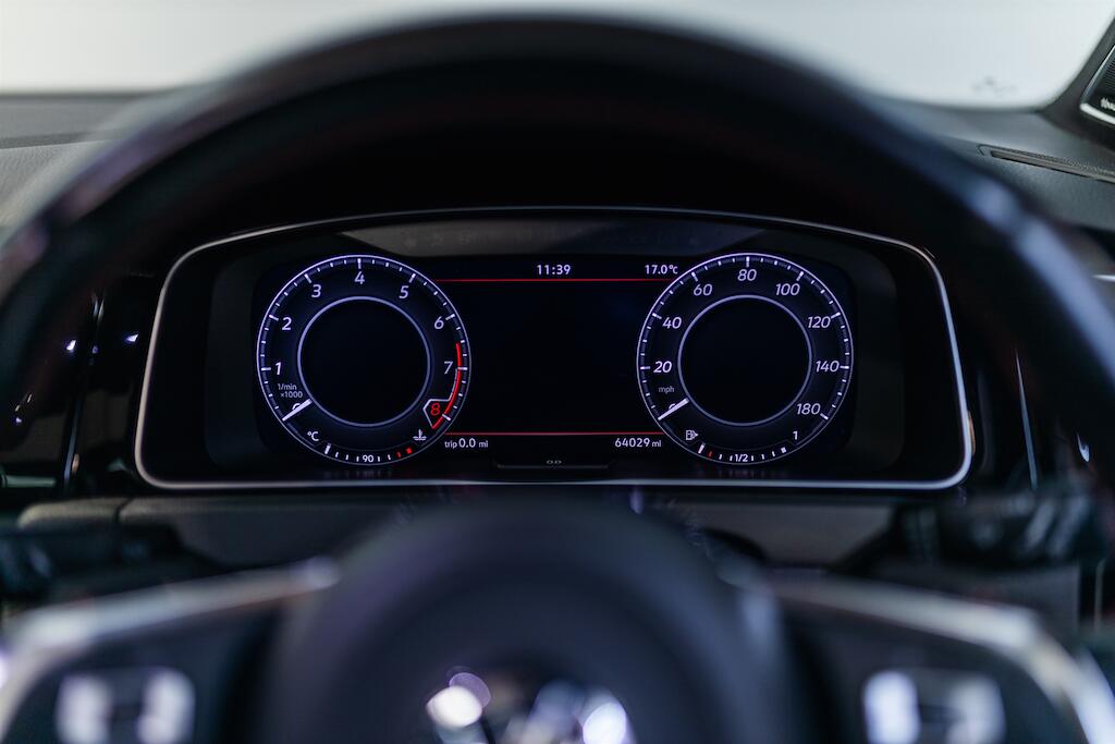 Volkswagen Golf view 24