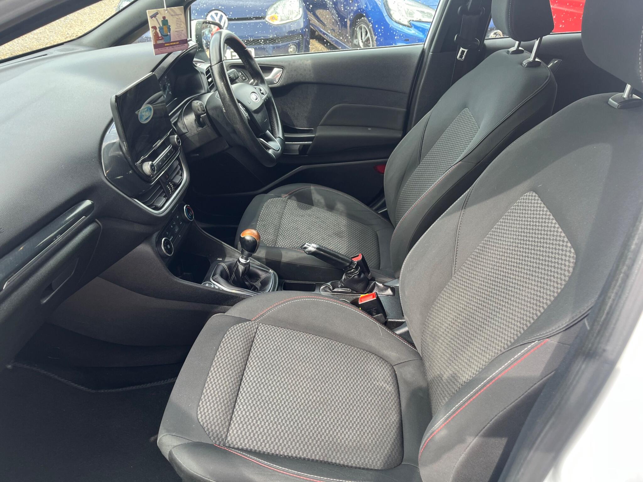 Ford Fiesta view 12