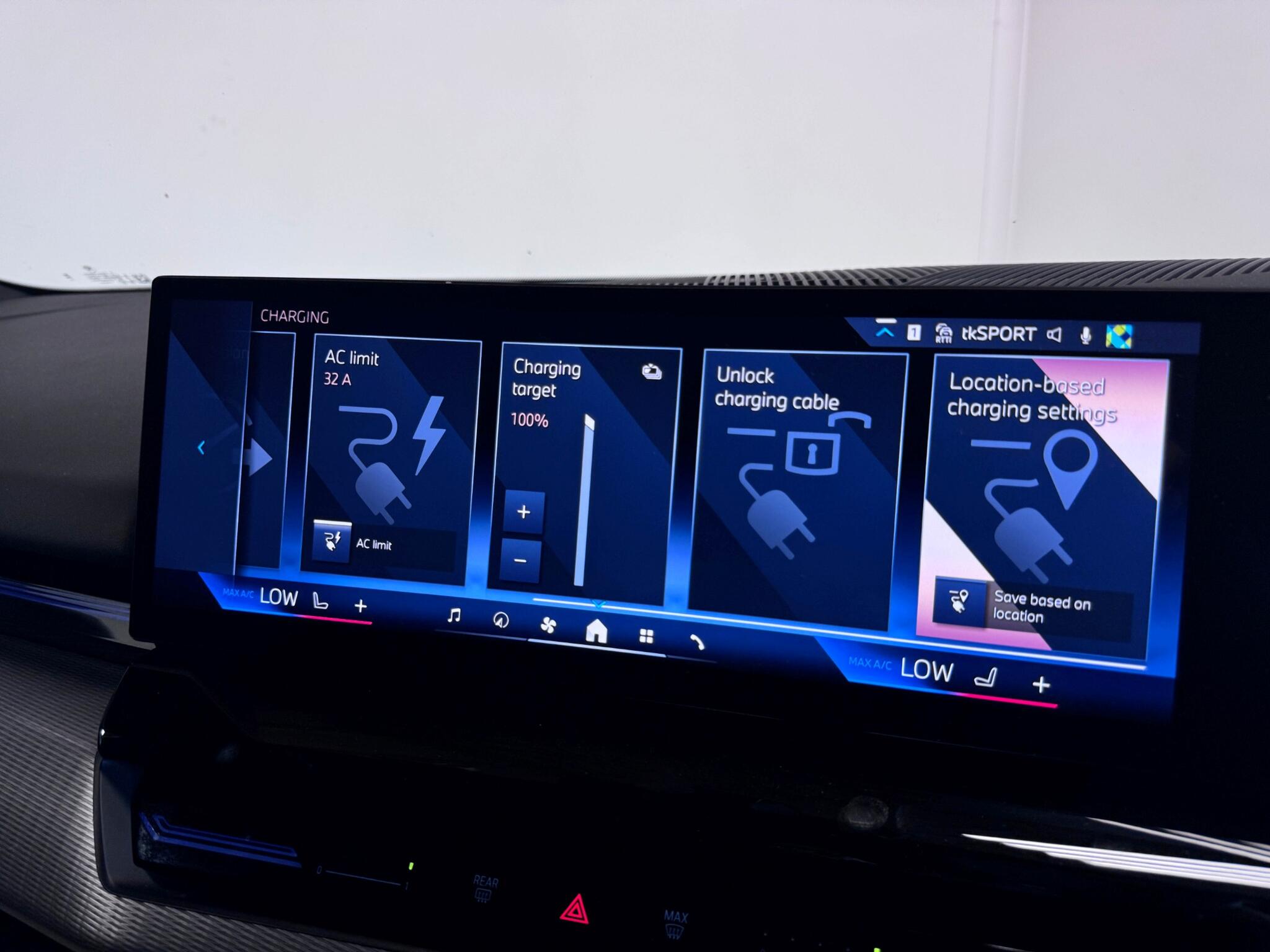 BMW 5 Series view 52