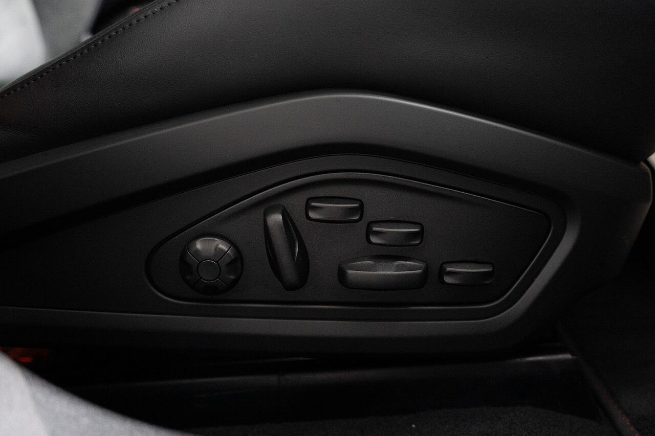 Porsche Taycan view 31