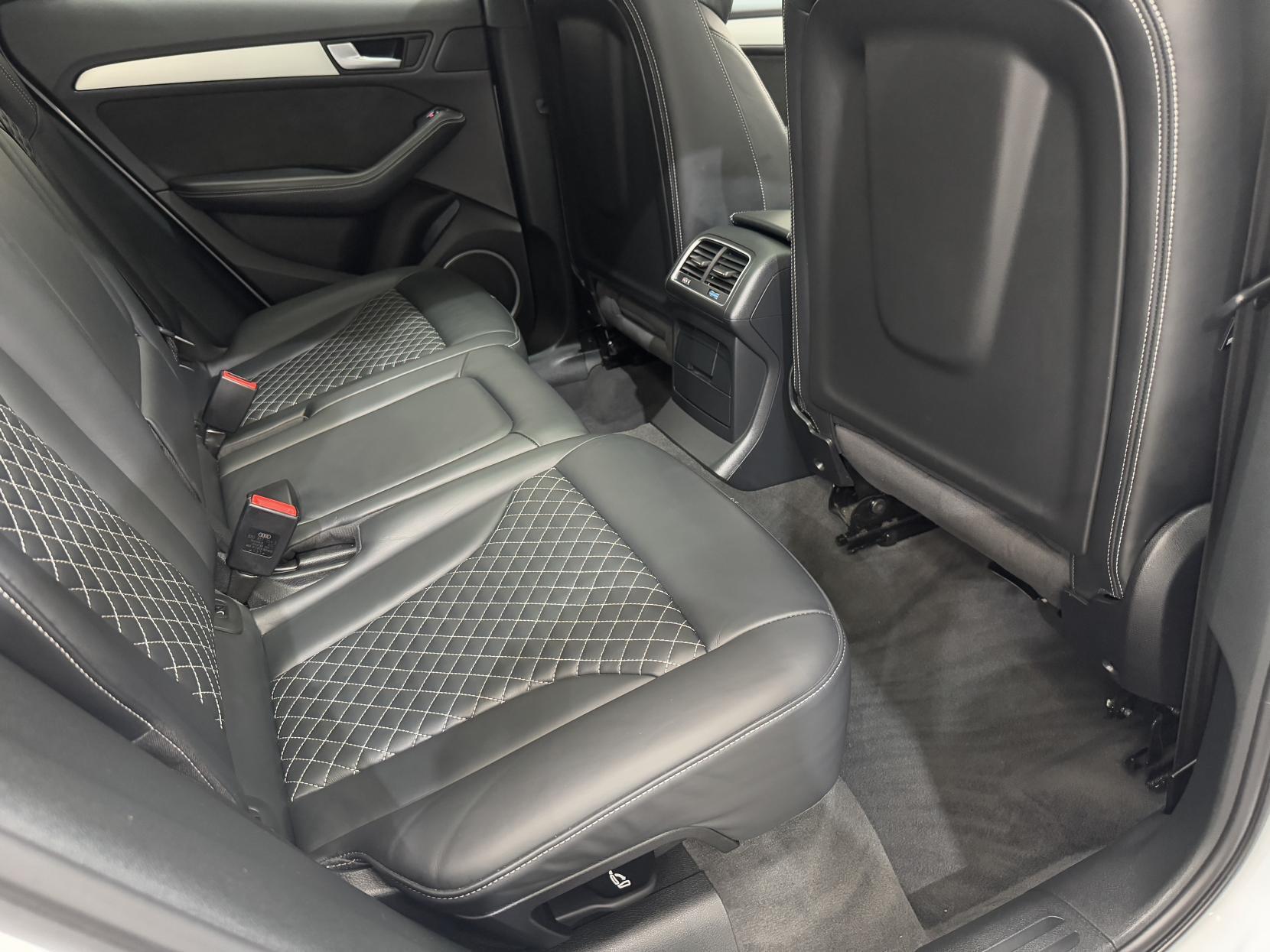 Audi SQ5 view 49