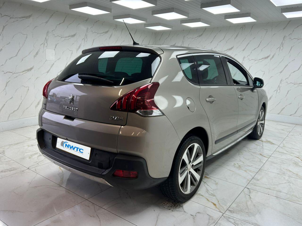 Peugeot 3008 view 9