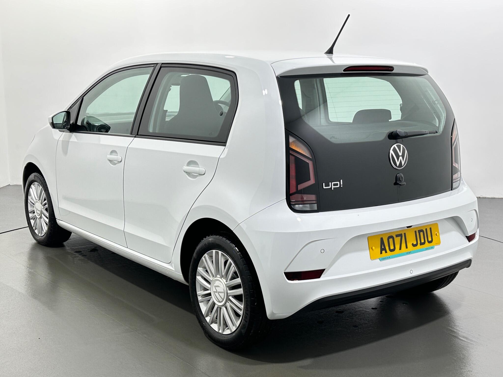 Volkswagen Up! view 6