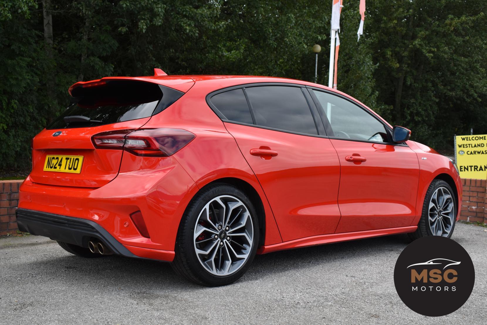 Ford Focus view 20